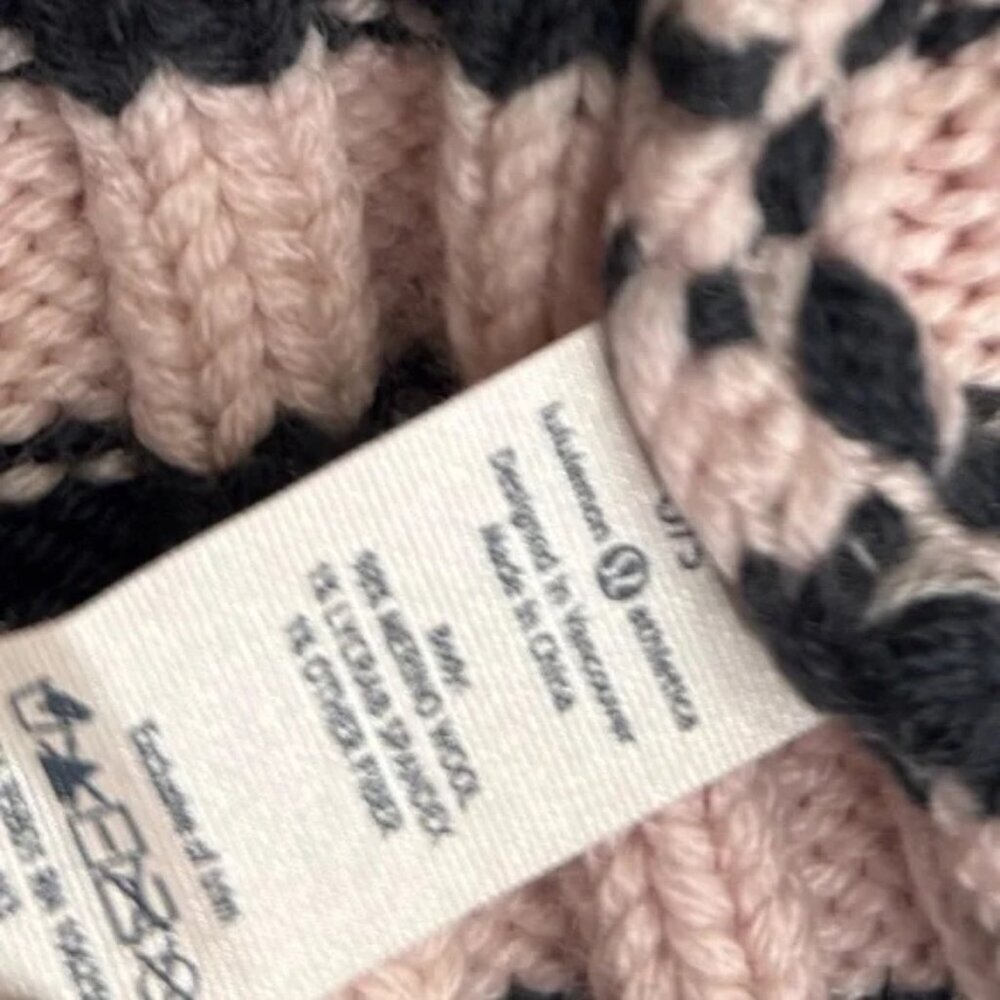 Lululemon Blissed Out Toque hat multi-color ski merino wool soft - Picture 4 of 5